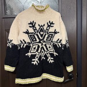 Vintage Express Snowflake 100% Wool Turtleneck Sweater